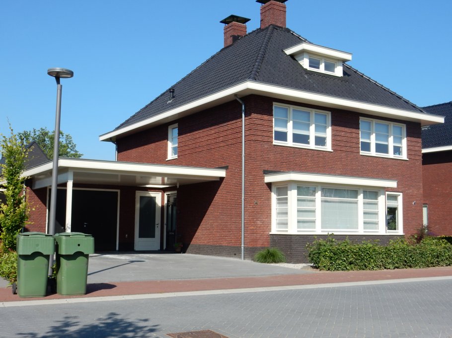 Vrijstaande Woning aan de Hesselerbeek in Borne